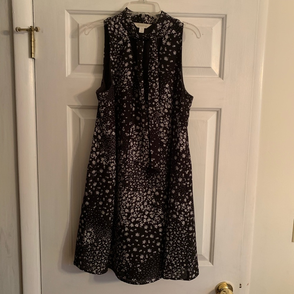 Black floral sleeveless dress